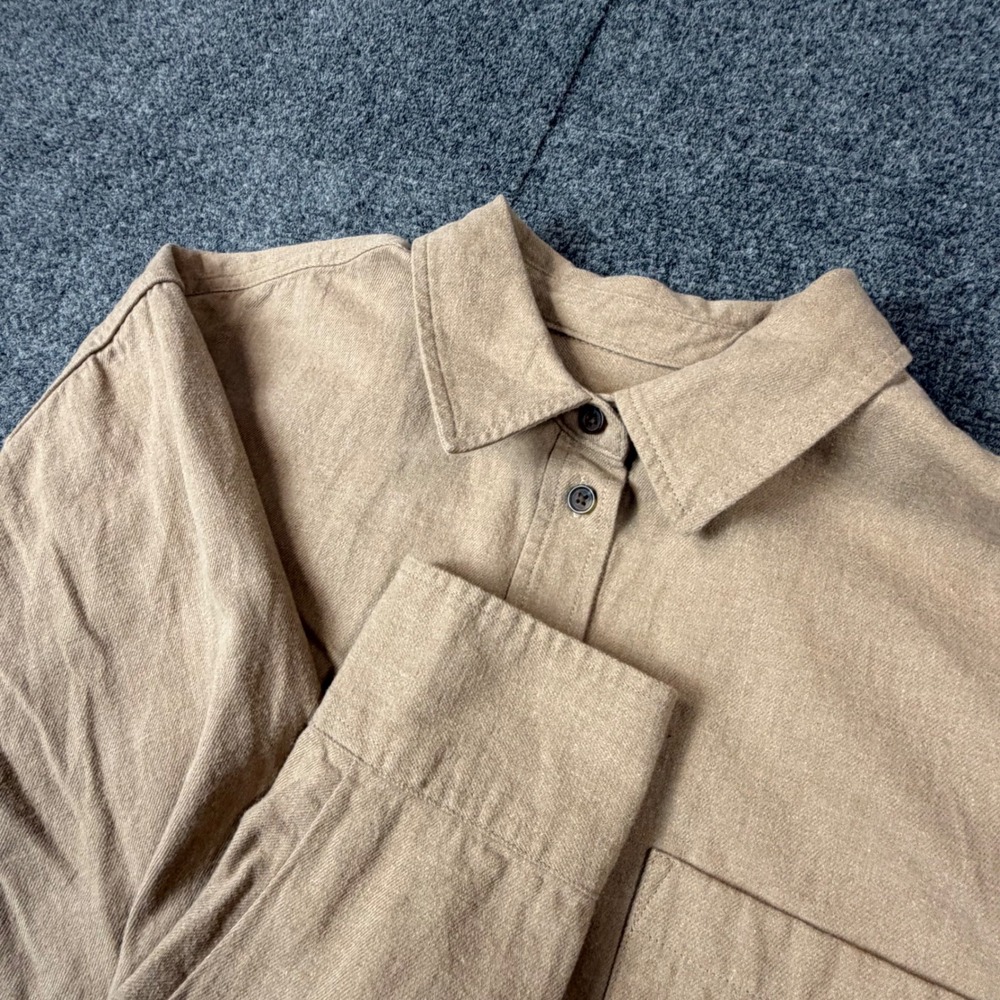 VTG Universal Thread Mens Size M Medium Button Down Shirt Tan Khaki Long Sleeve